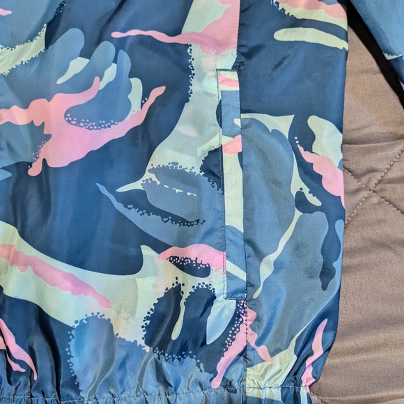 (XL) Girls Adidas Blue & Pink Camo Windbreaker Jacket - Picture 5 of 5